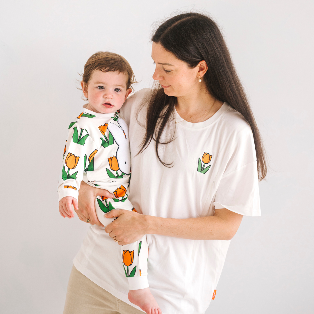 Niño con el conjunto de bambú para estar por casa con estampado de tulipanes «Meadow» Miffy