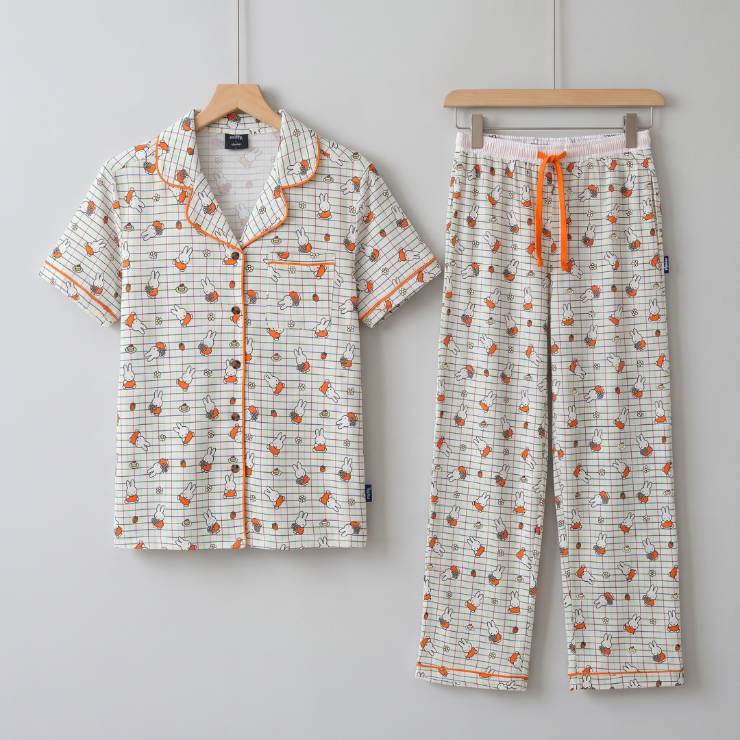 Conjunto de pijama de bambú «Checkered Bloom» para mujer Miffy, vista frontal