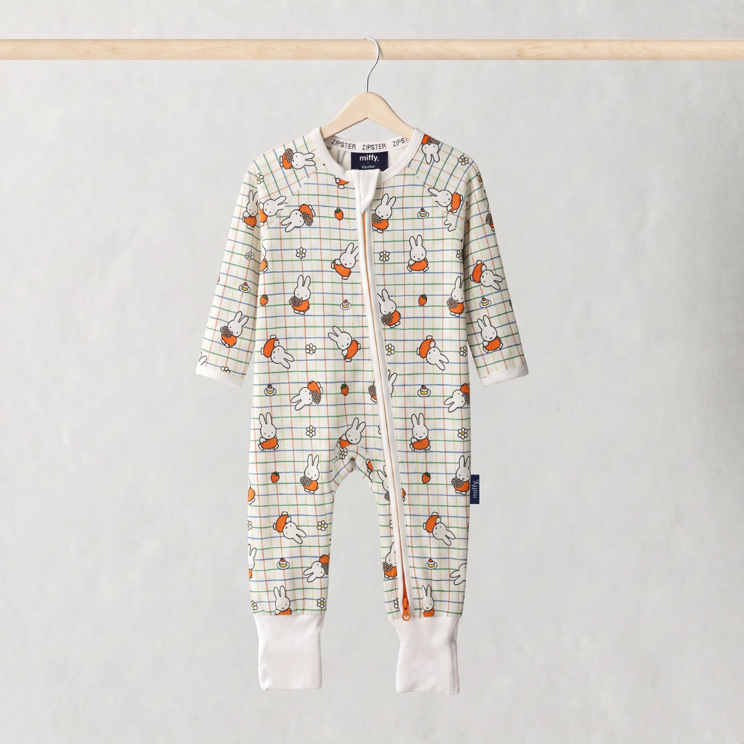 ZIPSTER x Miffy Pijama de bambú «Checkered Bloom», vista frontal